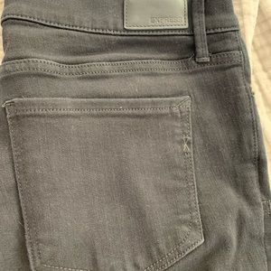 EXPRESS black denim- skyscraper mid rise